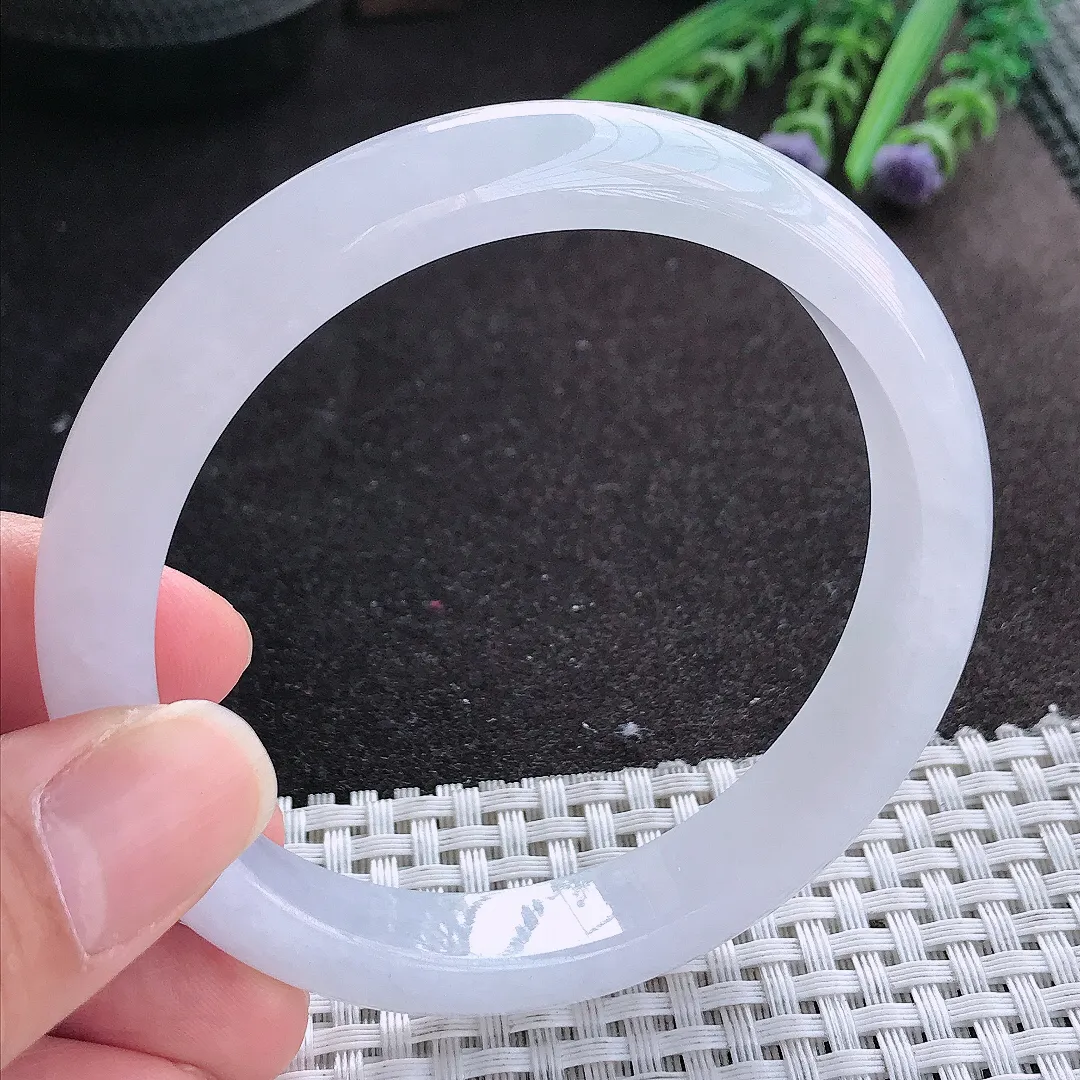 实拍A货翡翠61/11.4/8.2老坑冰润起胶大圈口白冰手镯宽边玉镯手环
