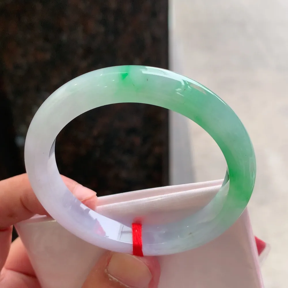 正圈冰阳绿 无瑕 尺寸:51.6/9.4/7.8 色好