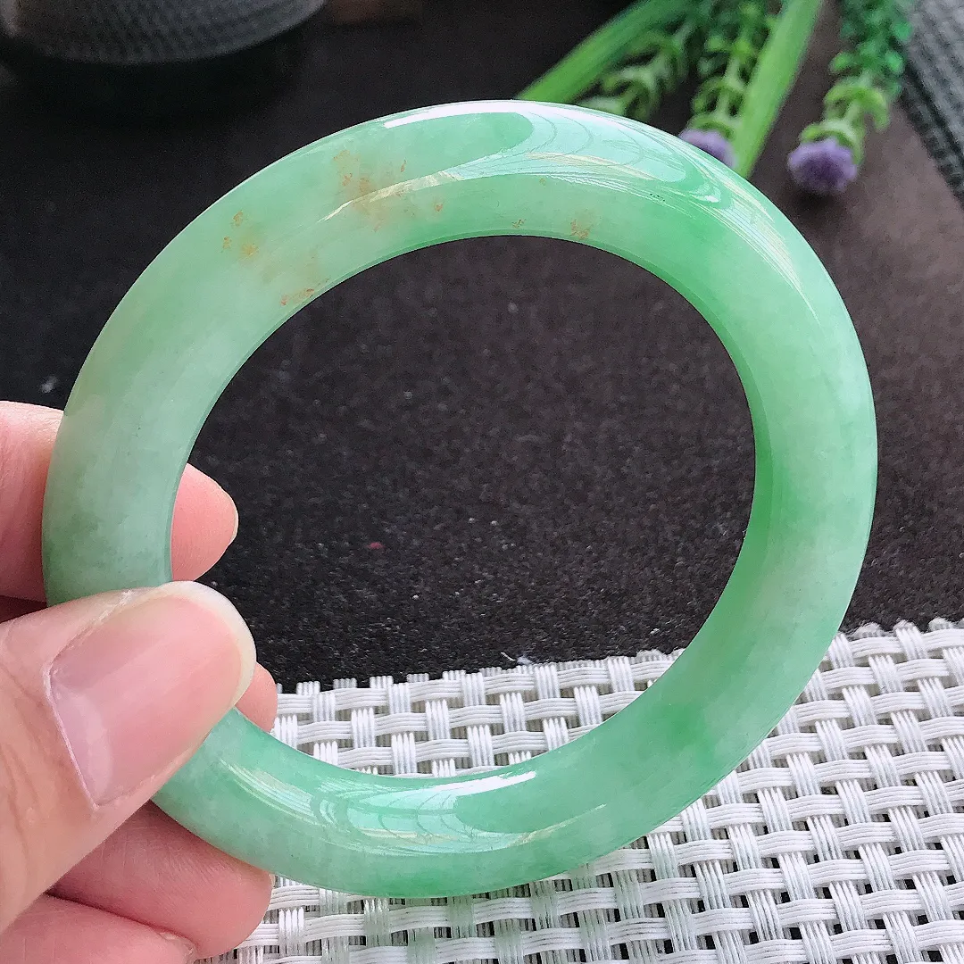 实拍A货翡翠55.5/11.2老坑精美温润满绿圆条手镯翡翠玉镯手环