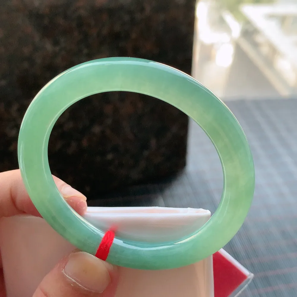 圆条冰绿 无瑕 尺寸:52.6/8.4 冰润🥰🥰