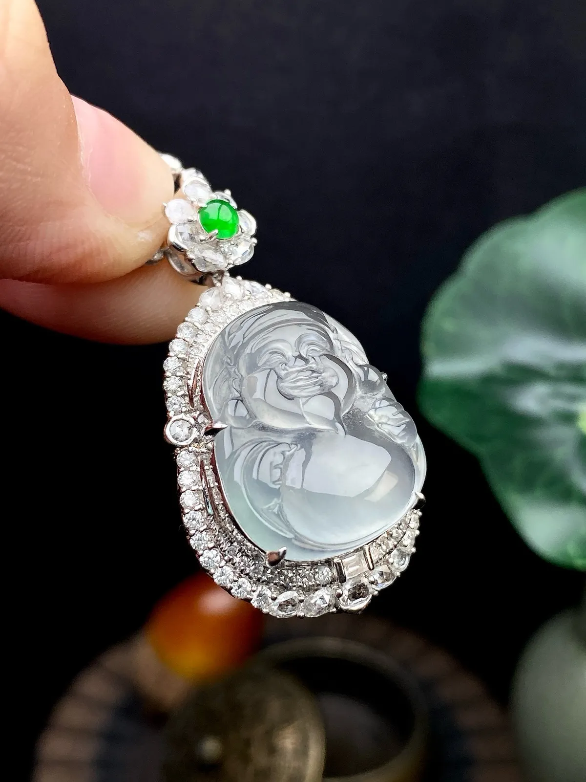 【冰种财神】质地细腻，饱满圆润，笑口常开，18k金钻镶嵌，裸石尺寸18.5*16.6*6.5毫米