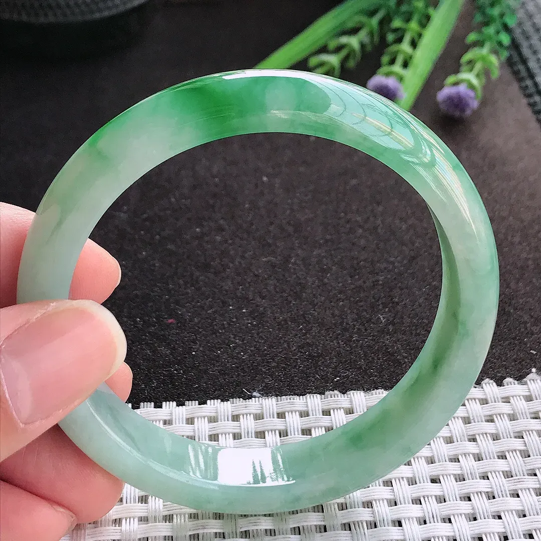 实拍A货翡翠58.5/12/7.5老坑冰胶飘阳绿手镯宽边玉镯手环