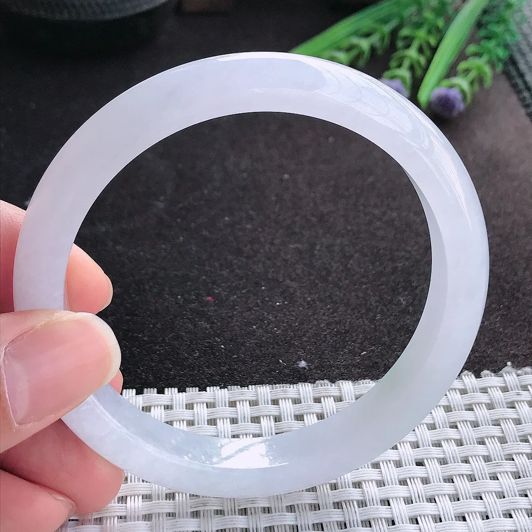 实拍A货翡翠61/11.4/8.2老坑冰润起胶大圈口白冰手镯宽边玉镯手环