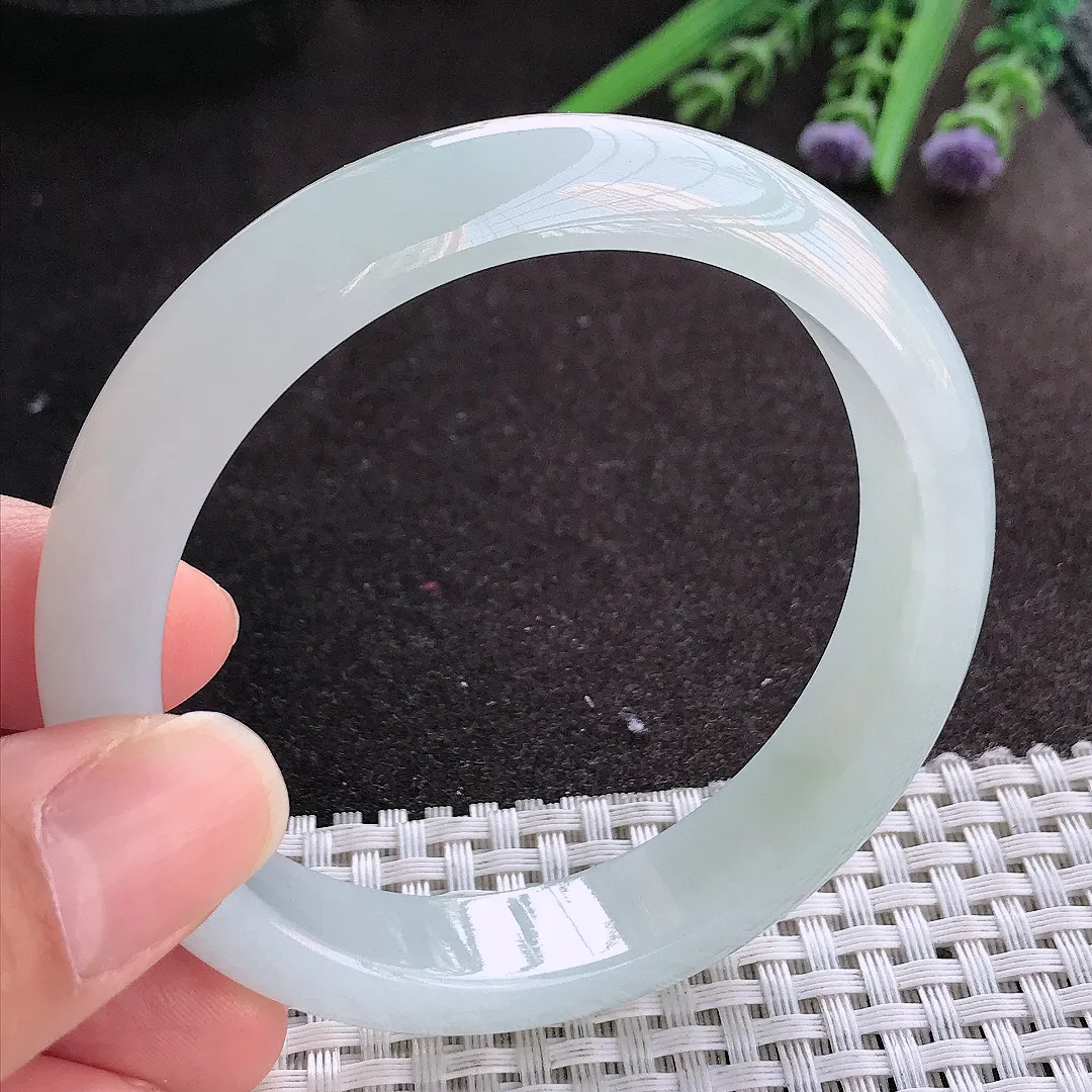 实拍A货翡翠58/12.8/8老坑冰润起胶白冰手镯宽边玉镯手环