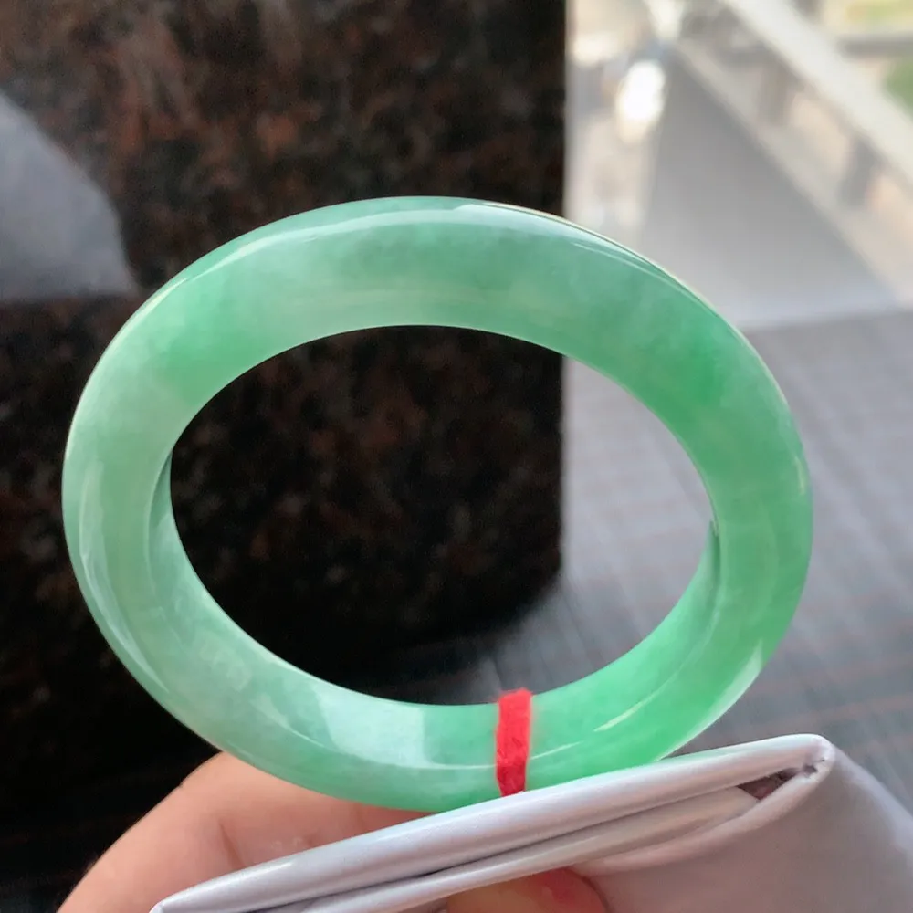 正圈冰糯翠绿 无瑕 尺寸:55.5/11.4/9.3 色好