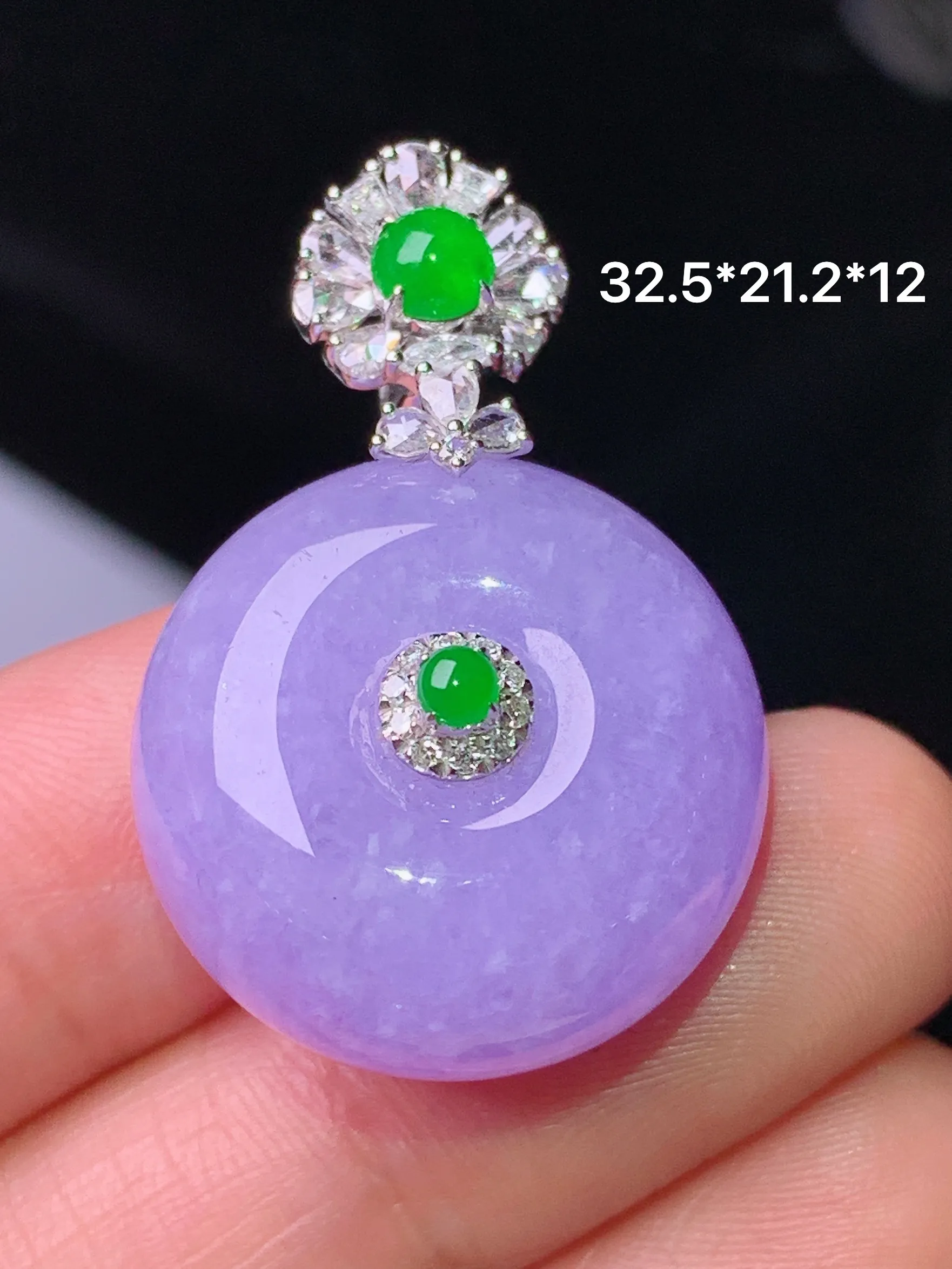 18k金钻镶嵌紫罗兰平安扣吊坠 玉质细腻 色泽清新艳丽 整体尺寸32.5*21.2*12