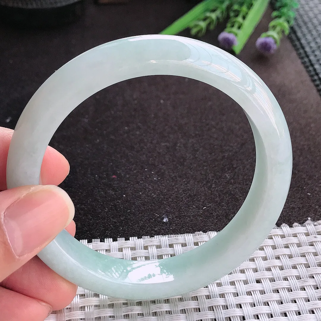 实拍A货翡翠60.5/12.8/8.6老坑秀气油润大圈口手镯宽边玉镯手环