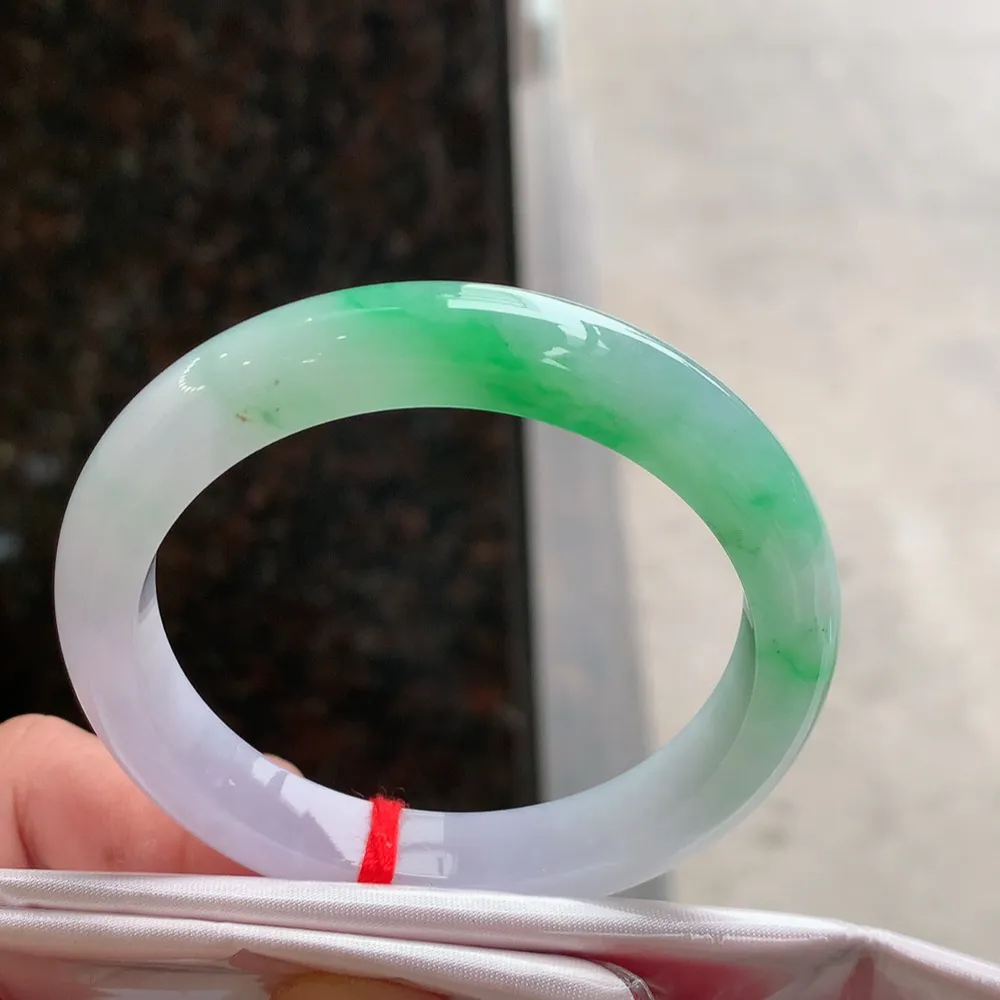 正圈冰阳绿 无瑕 尺寸:51.6/9.4/7.8 色好