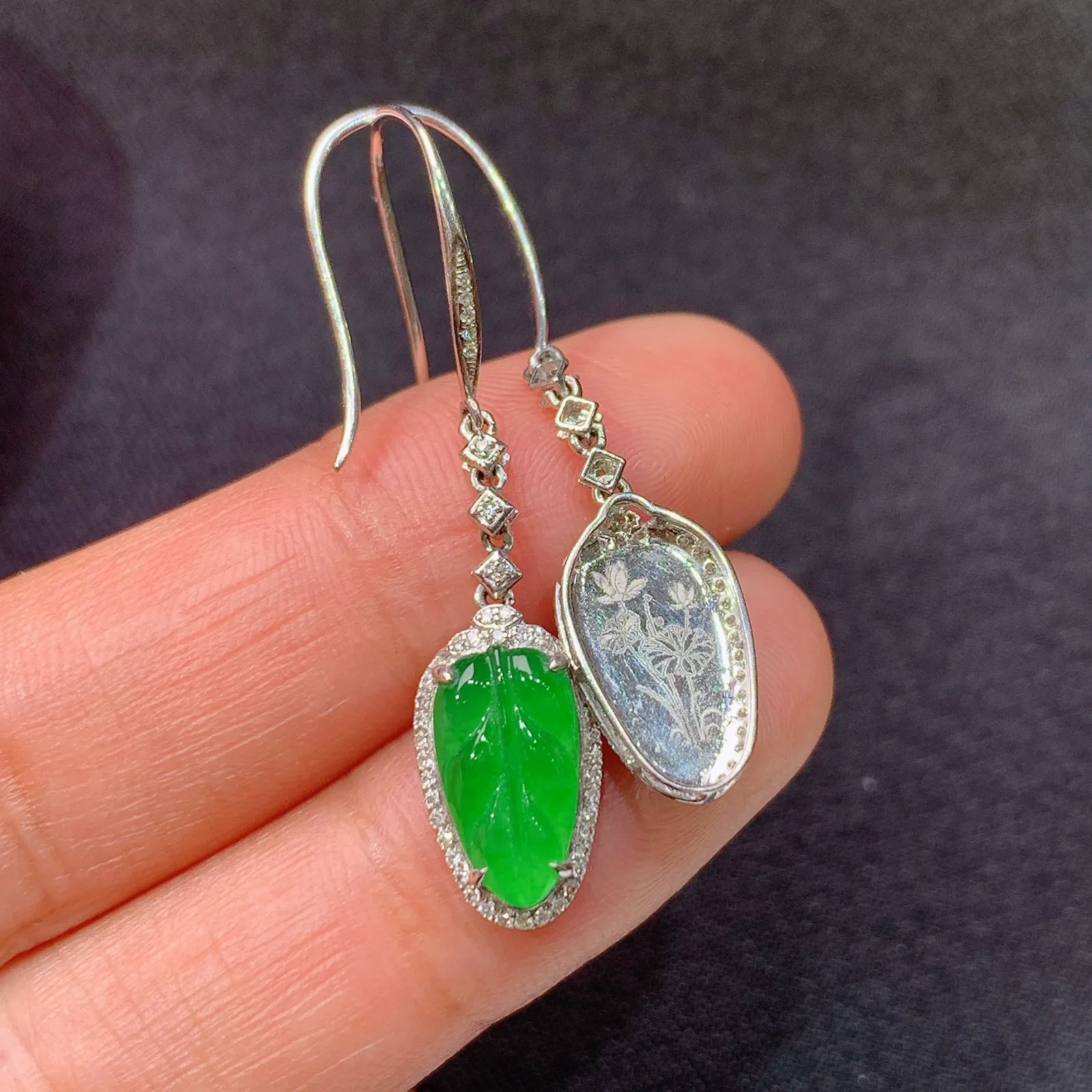 冰阳绿树叶耳坠，18k金镶嵌，简约时尚，冰润色阳，种水足，Kjx 尺寸10.8*5.3*2