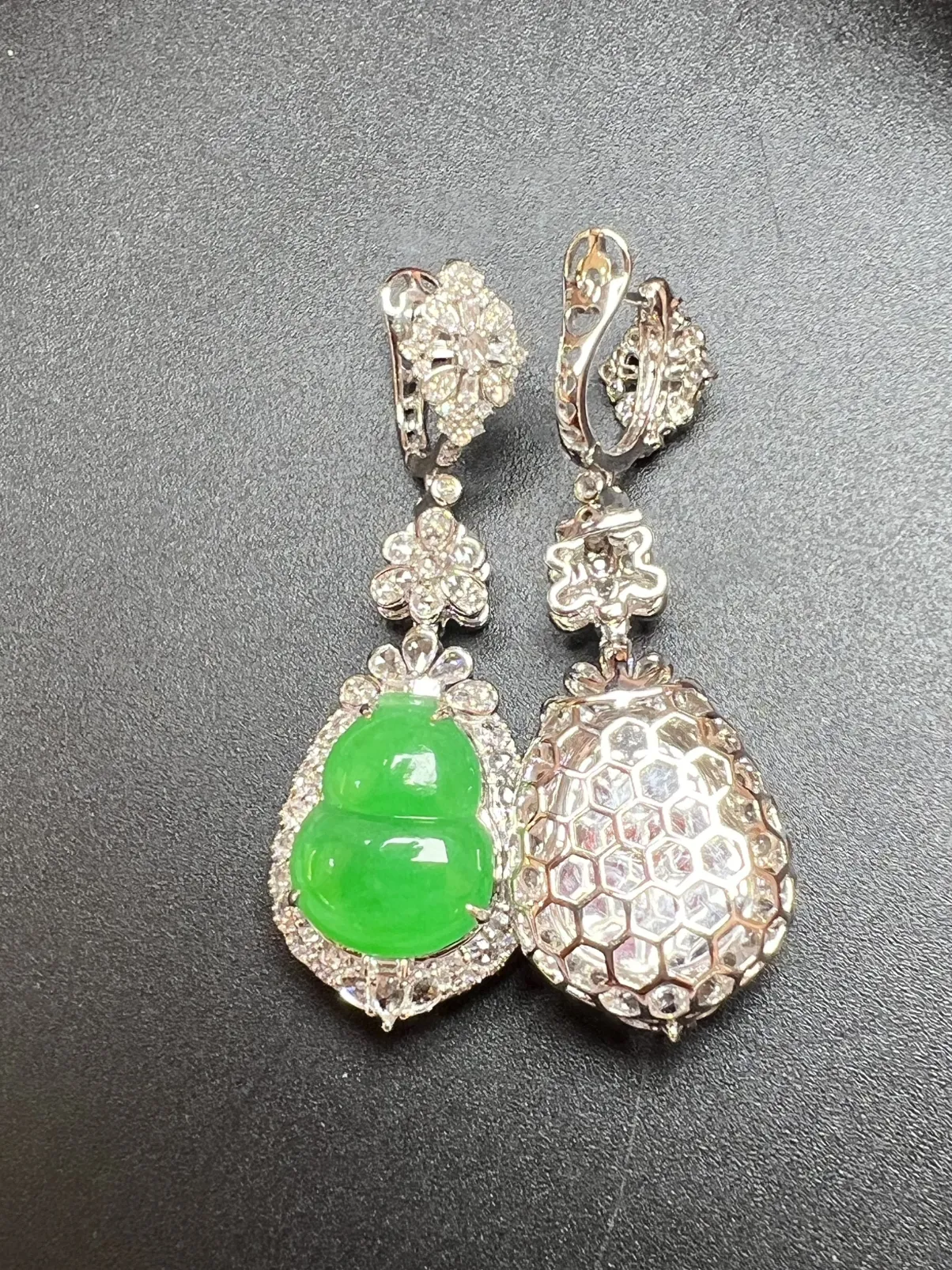 双用款满绿葫芦耳坠+坠总长46.5*15.8*9.5 裸石尺寸14.8*11.9*3.5