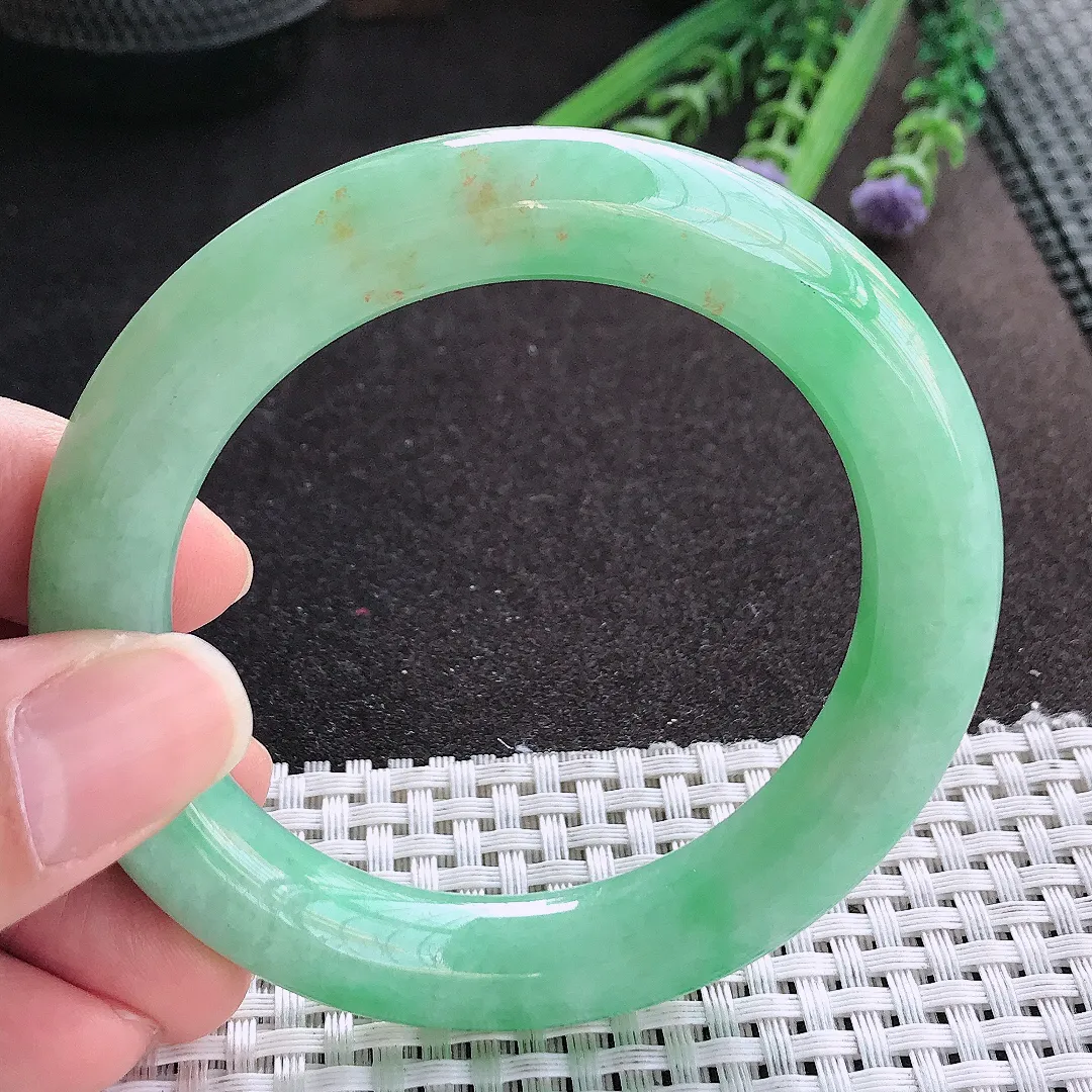 实拍A货翡翠55.5/11.2老坑精美温润满绿圆条手镯翡翠玉镯手环