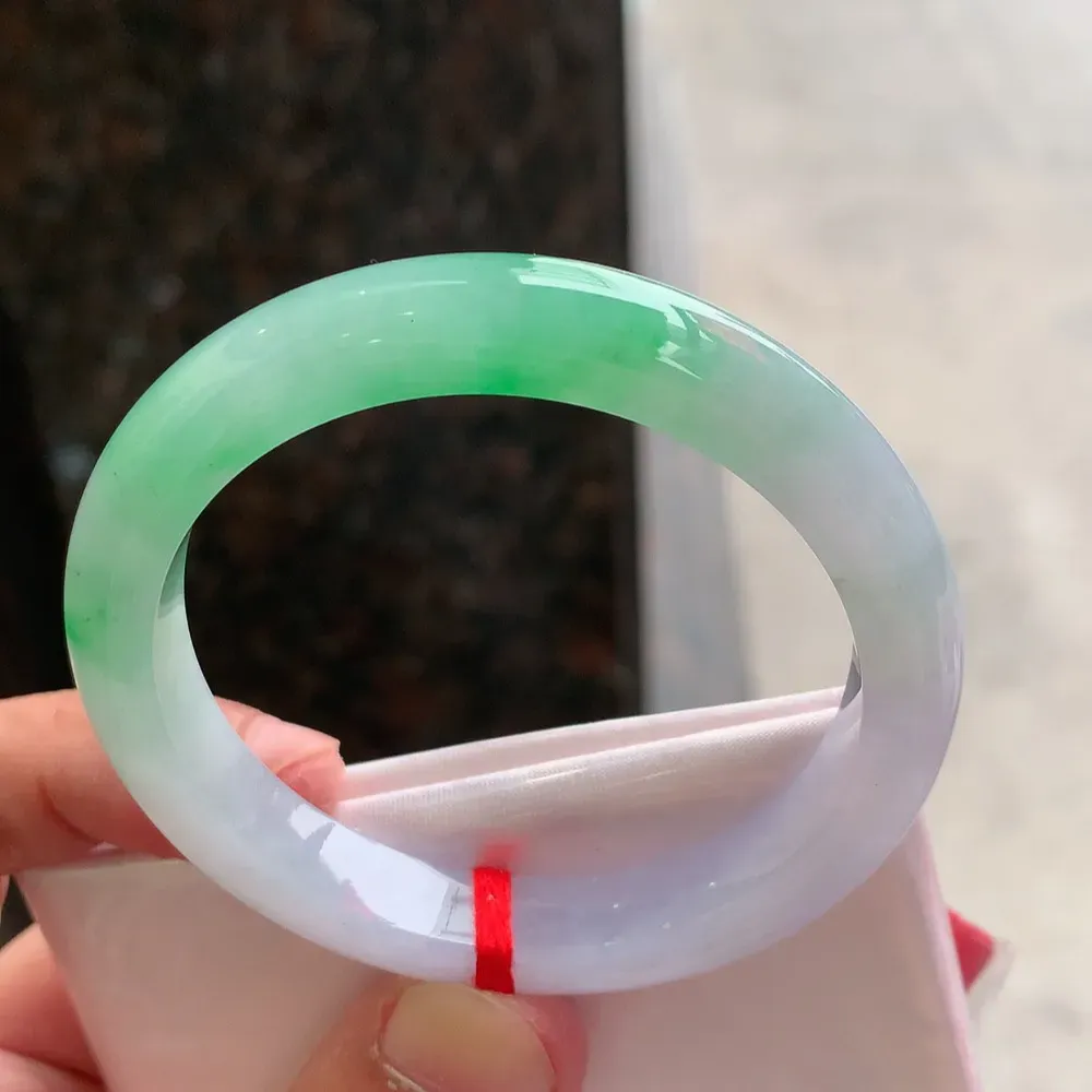 正圈冰阳绿 无瑕 尺寸:51.6/9.4/7.8 色好