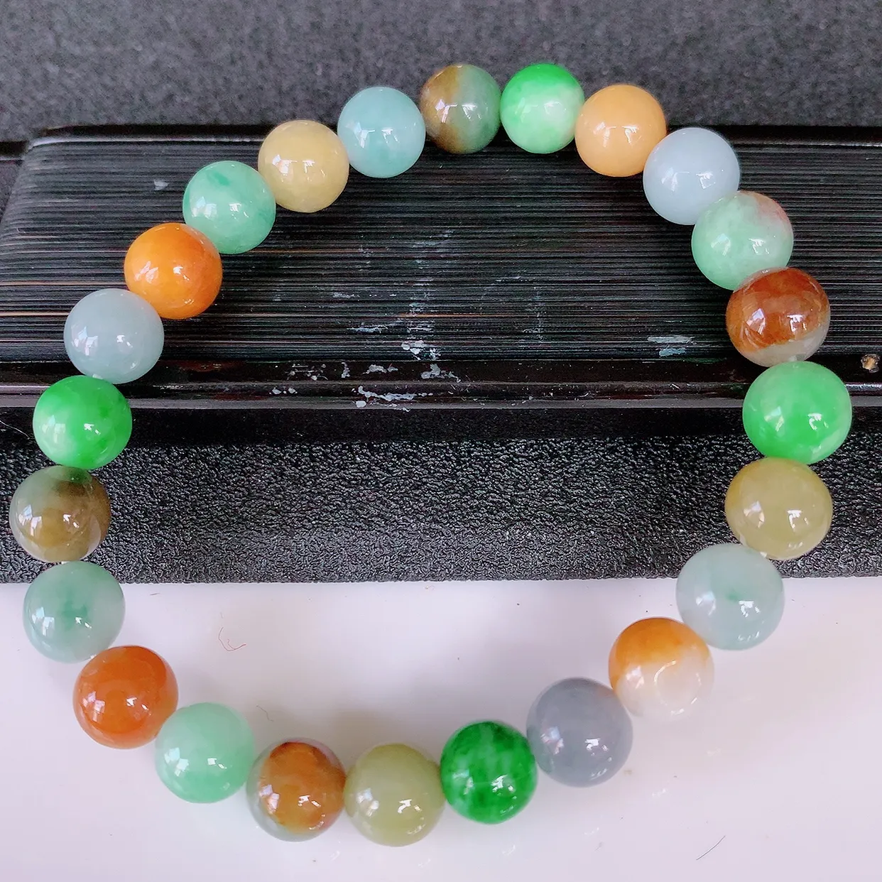 自然光实拍，冰润多宝翡翠手链，多彩翡翠手串，颜色丰富，料子细腻，高档大气，自戴送礼佳品！#46.28取一尺寸7.5