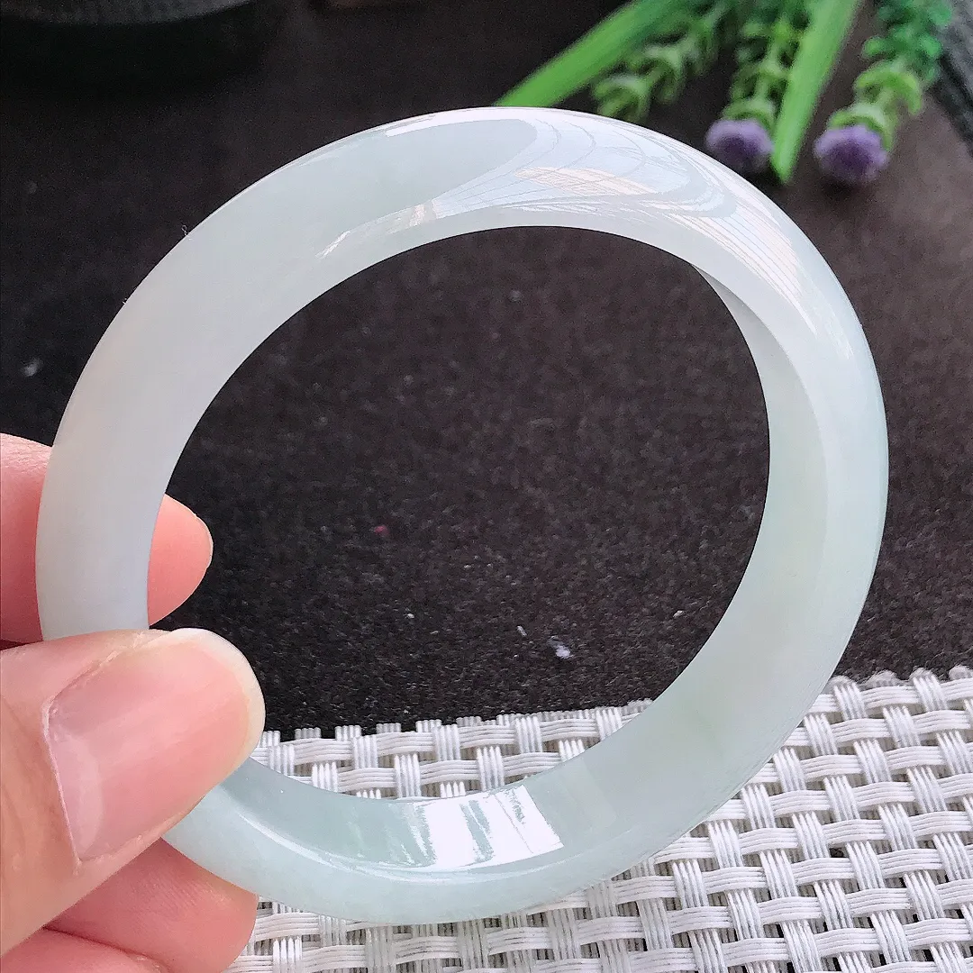 实拍A货翡翠58/12.8/8老坑冰润起胶白冰手镯宽边玉镯手环