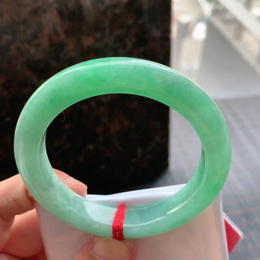 正圈冰糯翠绿 无瑕 尺寸:55.5/11.4/9.3 色好