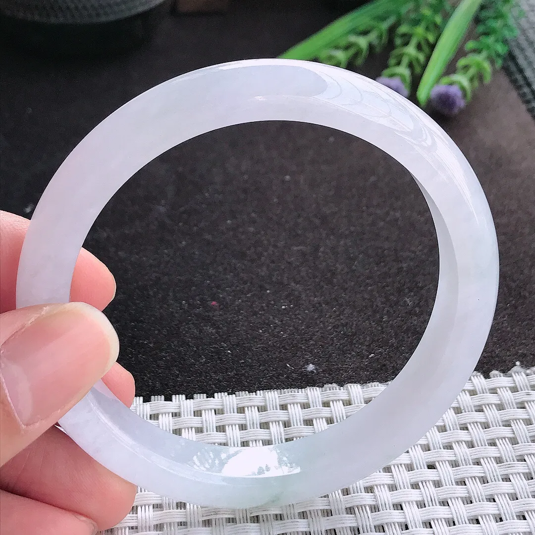 实拍A货翡翠61/11.4/8.2老坑冰润起胶大圈口白冰手镯宽边玉镯手环