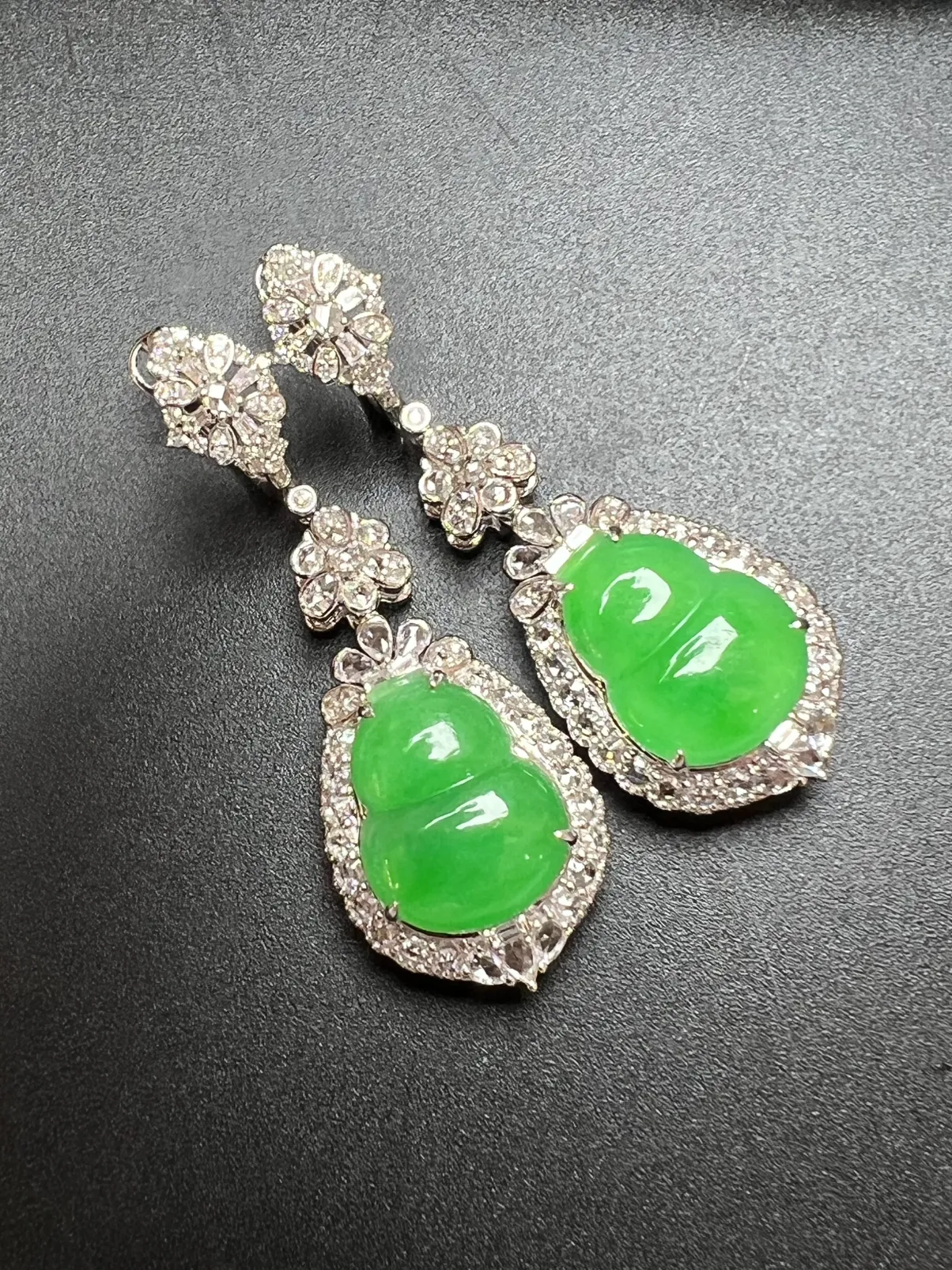 双用款满绿葫芦耳坠+坠总长46.5*15.8*9.5 裸石尺寸14.8*11.9*3.5