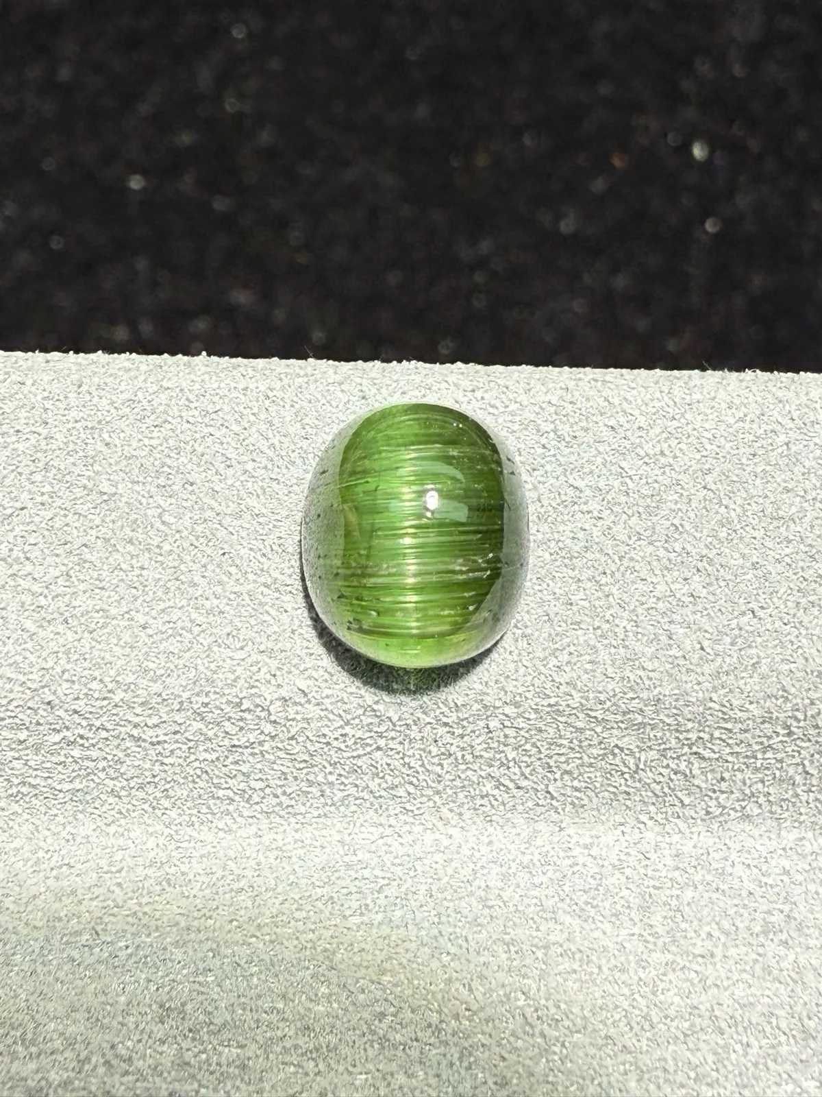 3.27克拉绿碧玺猫眼裸石 猫眼效应犀利 晶体好[强][强] 水头十足 俏色系列可遇不可求 大约规