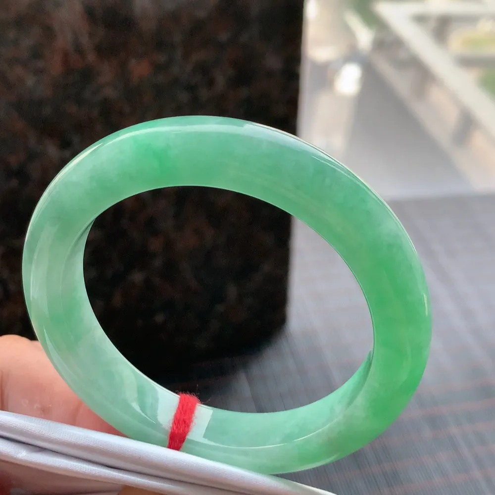 正圈冰糯翠绿 无瑕 尺寸:55.5/11.4/9.3 色好