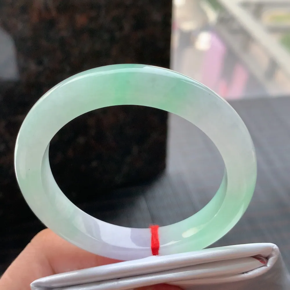 正圈冰春彩 无瑕 尺寸:50.9/9.8/8.4 种色兼备