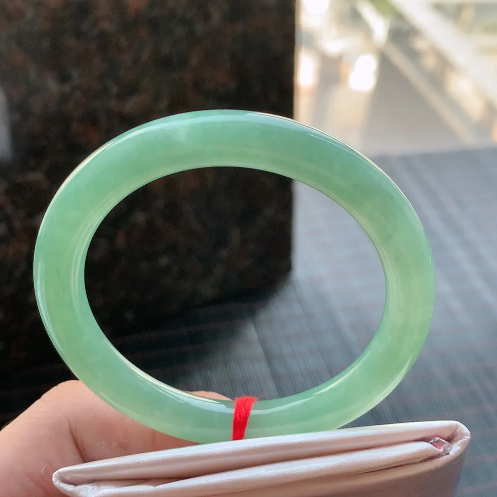 圆条冰绿 无瑕 尺寸:52.6/8.4 冰润🥰🥰