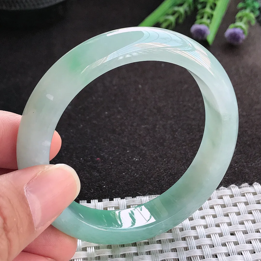 实拍A货翡翠55/12.6/8.3老坑冰胶果冻飘阳绿手镯宽边玉镯手环