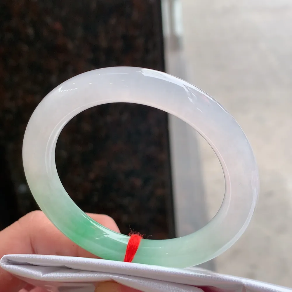 圆条冰翠绿 无瑕 尺寸:52.1/9.4 色好