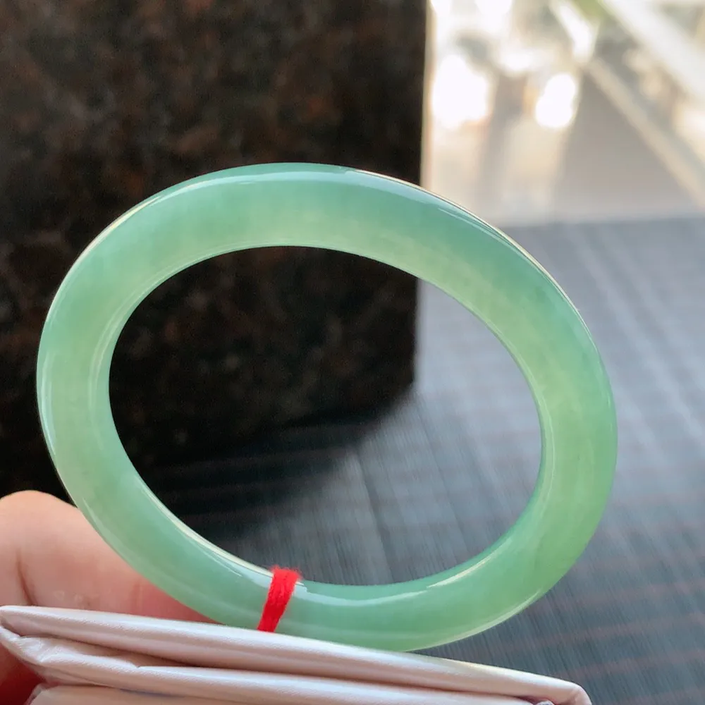 圆条冰绿 无瑕 尺寸:52.6/8.4 冰润🥰🥰