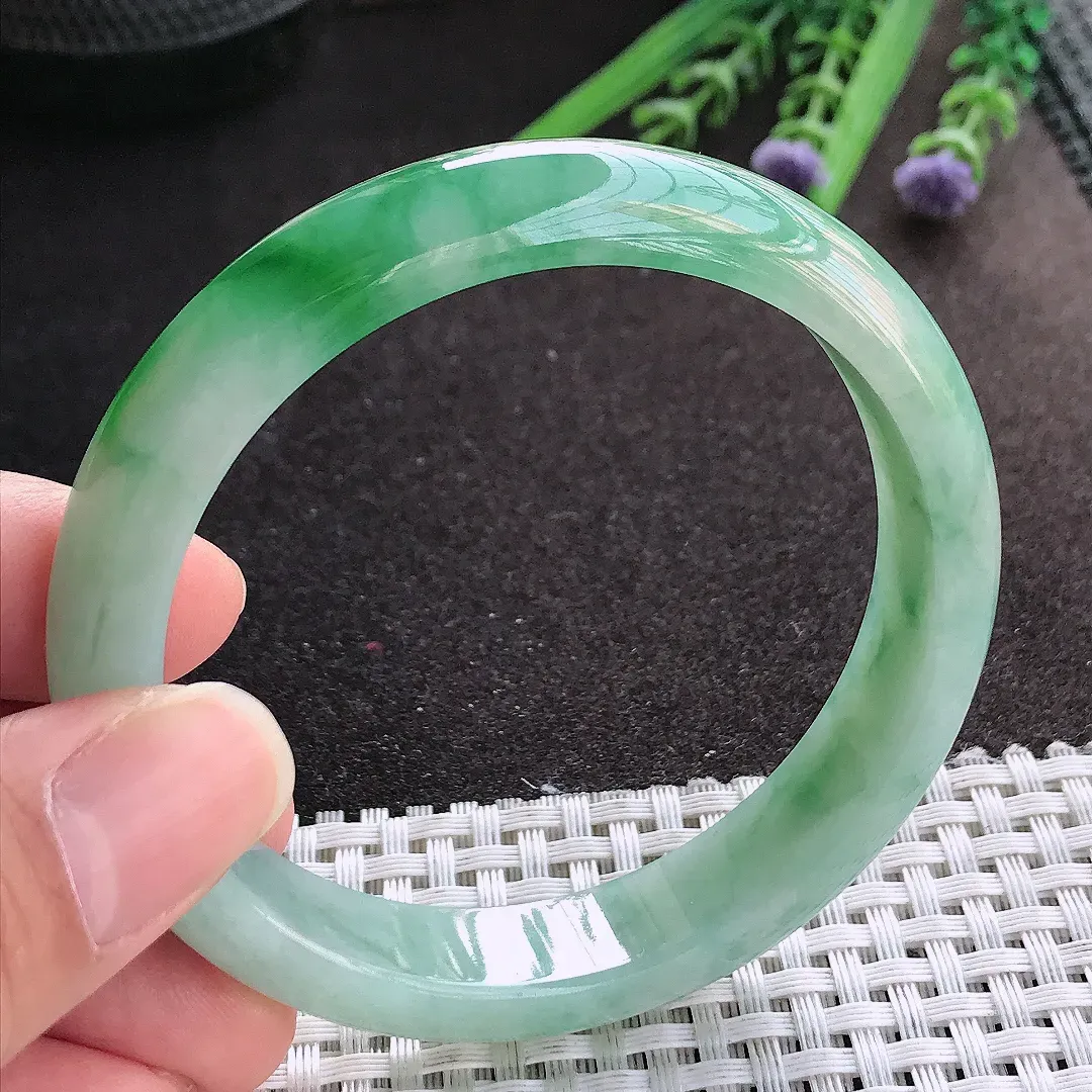 实拍A货翡翠58.5/12/7.5老坑冰胶飘阳绿手镯宽边玉镯手环