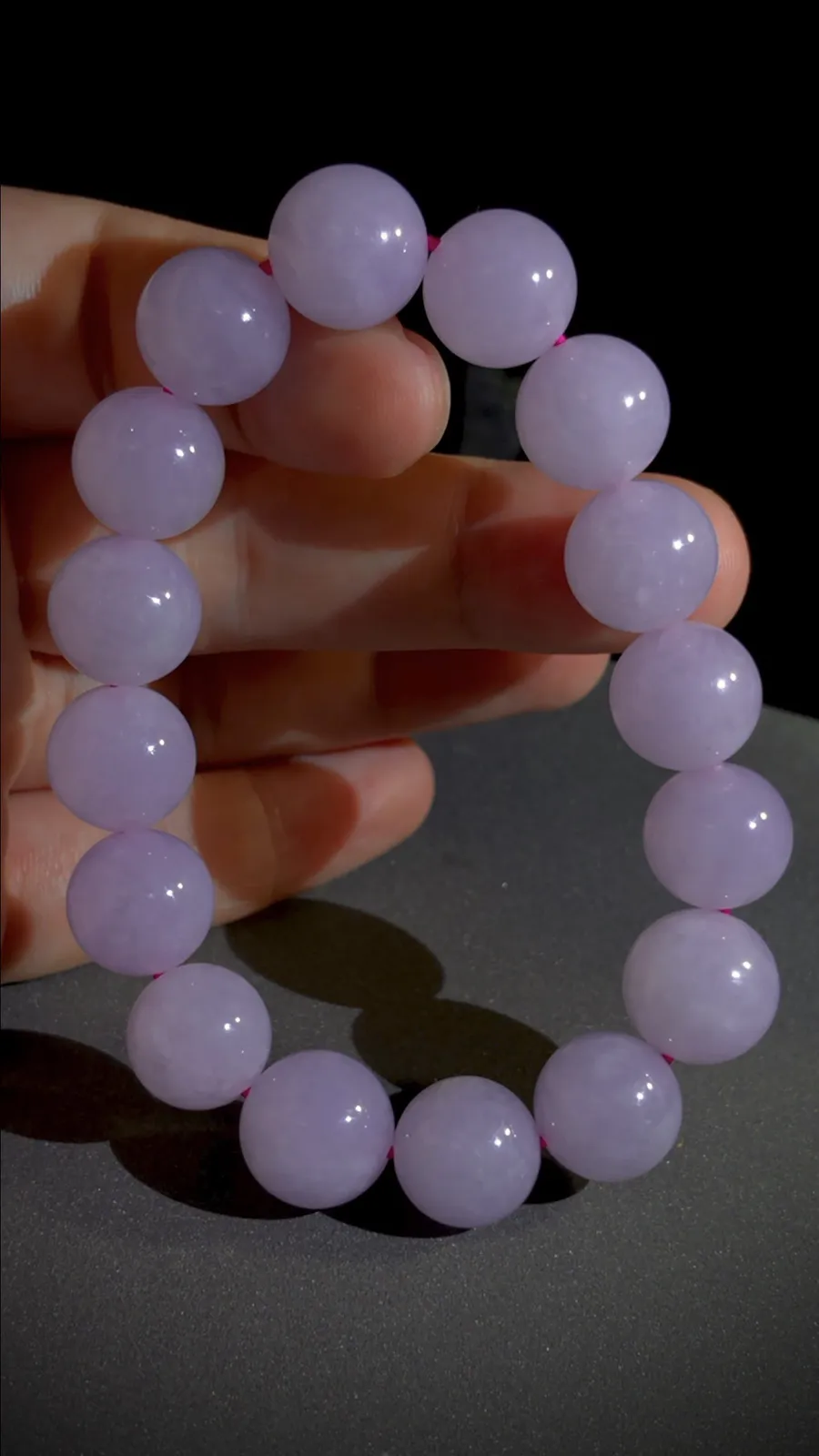 淡紫珠子手串手链，直径约12.8mm，
16粒，