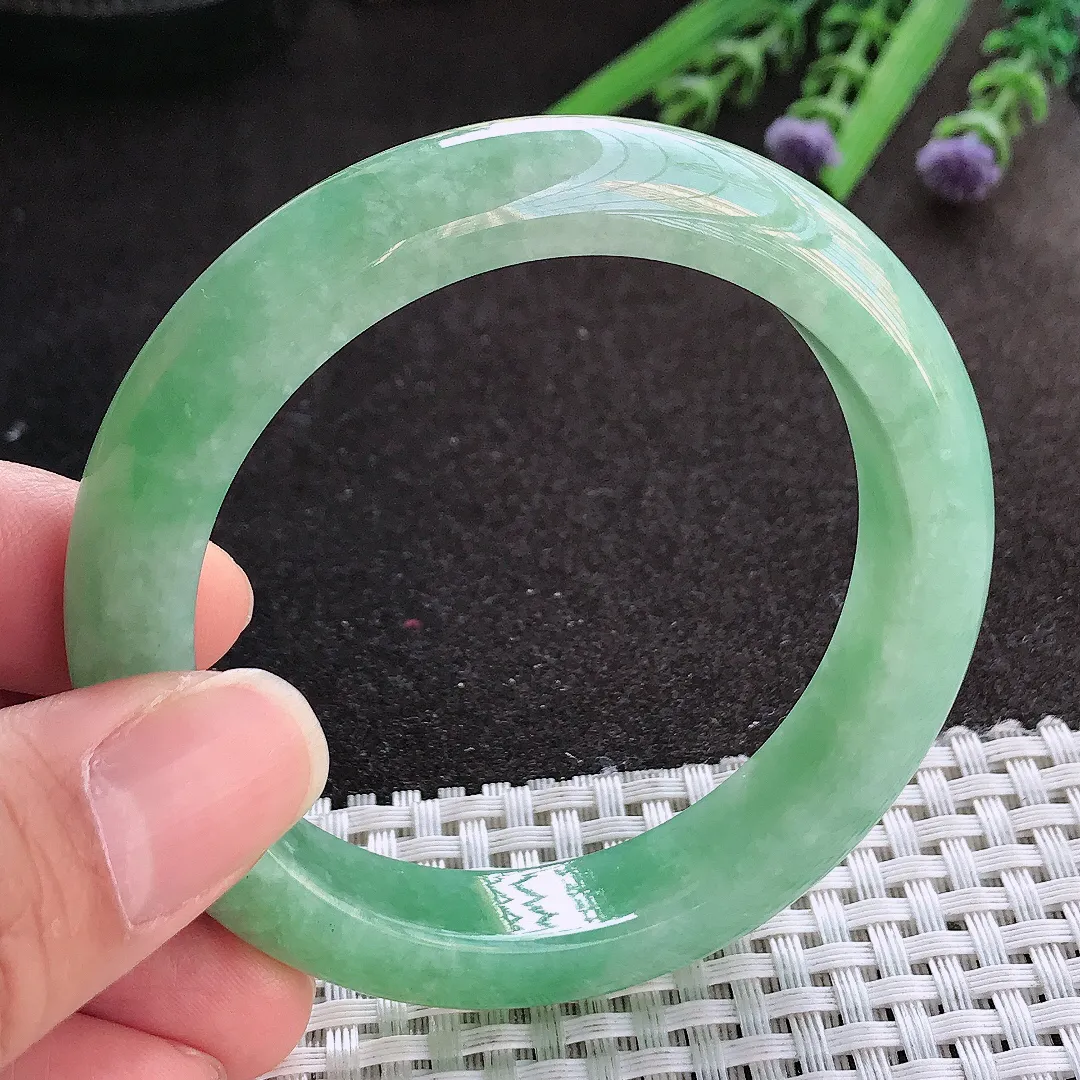 实拍A货翡翠55/12.5/8.7老坑温润满绿手镯宽边玉镯手环