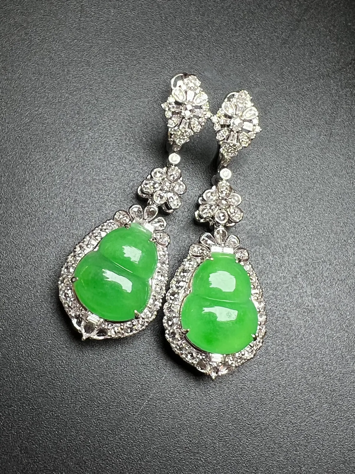 双用款满绿葫芦耳坠+坠总长46.5*15.8*9.5 裸石尺寸14.8*11.9*3.5