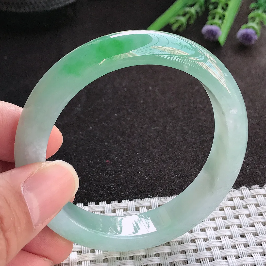 实拍A货翡翠55/12.6/8.3老坑冰胶果冻飘阳绿手镯宽边玉镯手环