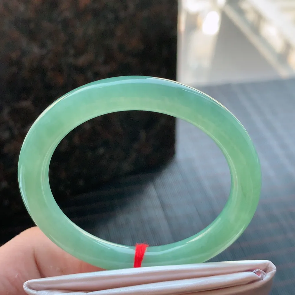 圆条冰绿 无瑕 尺寸:52.6/8.4 冰润🥰🥰