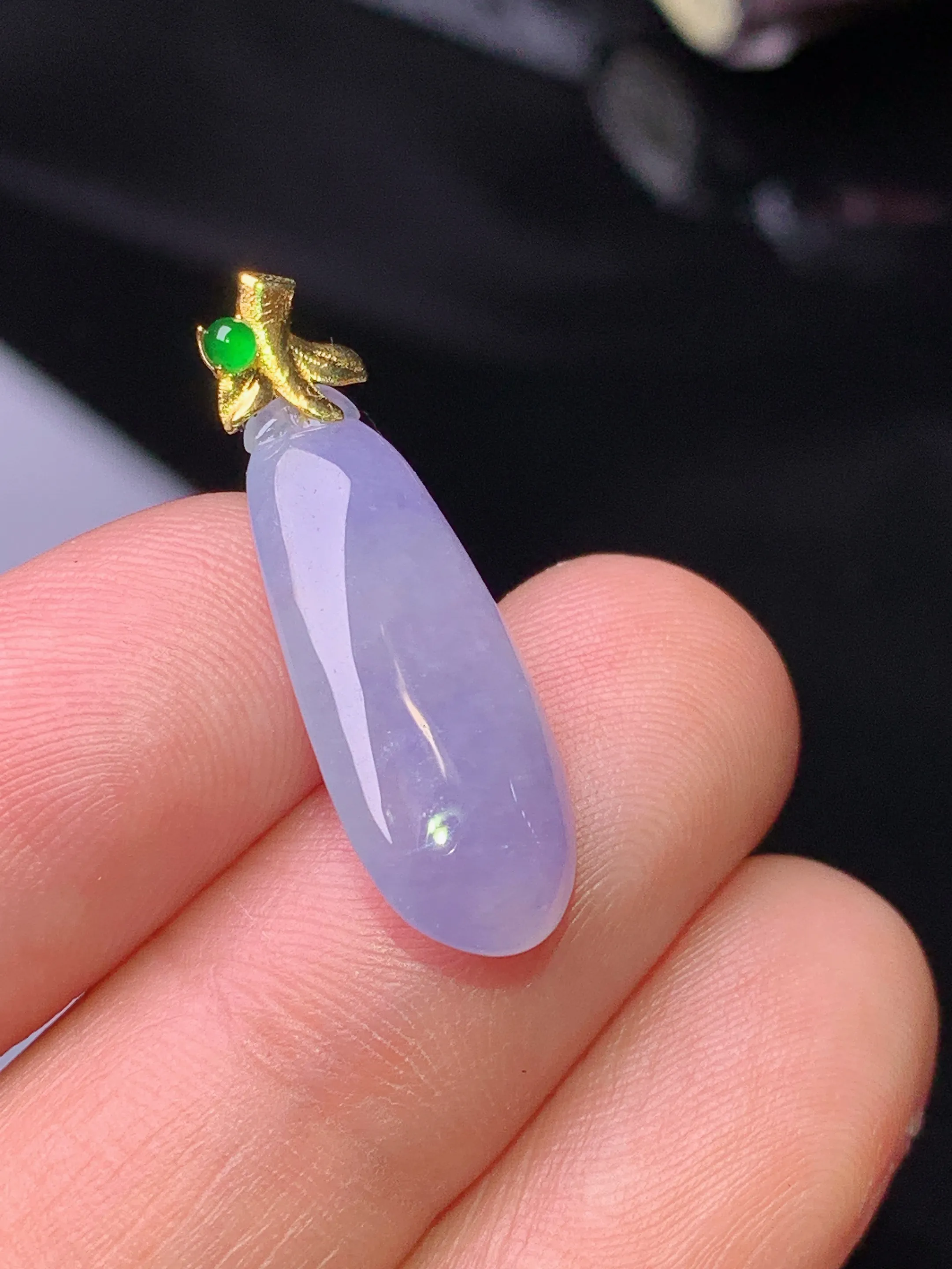 18k金镶嵌紫罗兰福瓜吊坠 玉质细腻 色泽清新艳丽 整体尺寸25*8.3*4.5