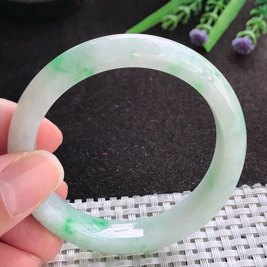 实拍A货翡翠53.5/11.6/8.1老坑精美冰润飘阳绿手镯宽边玉镯手环