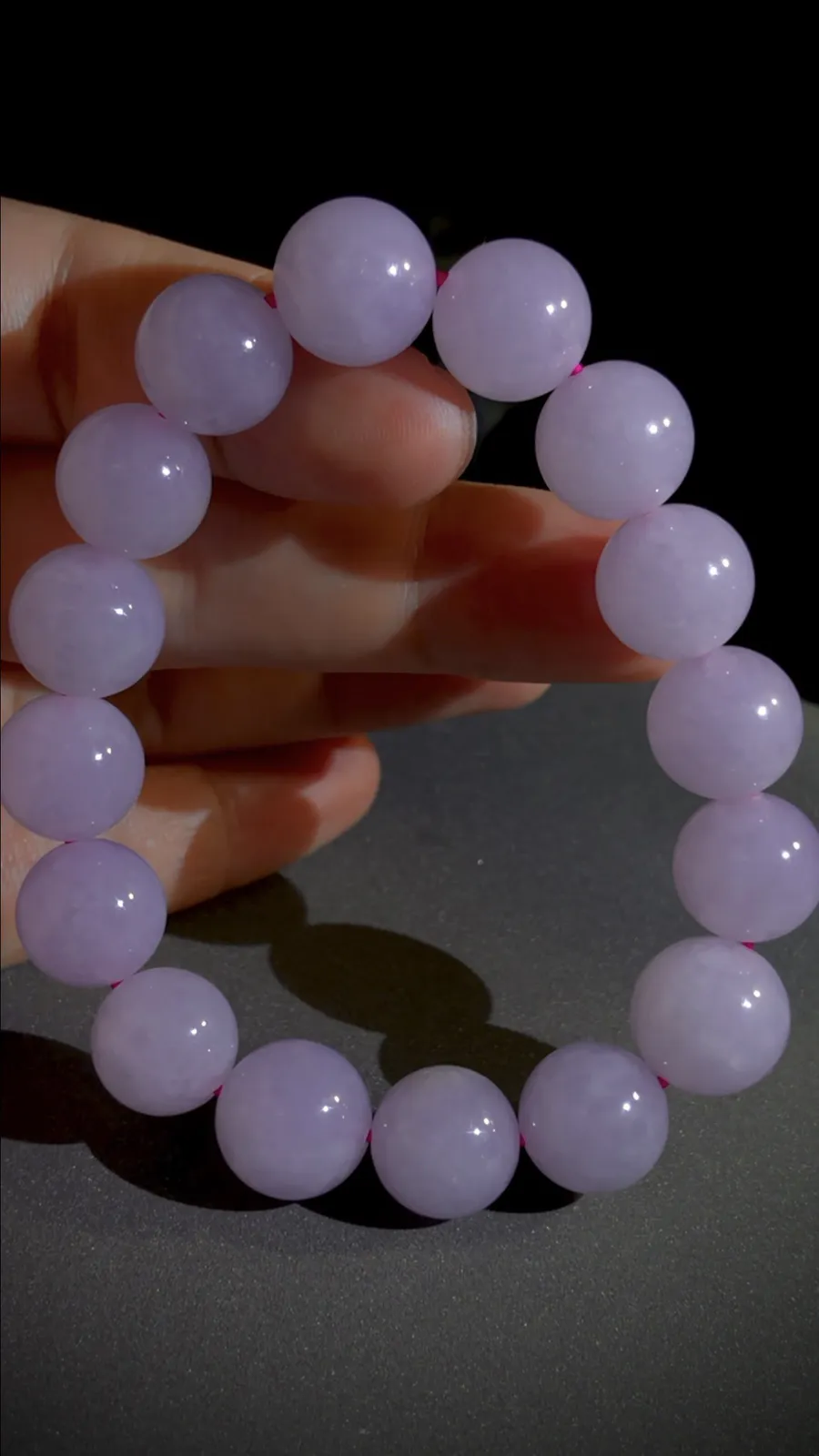 淡紫珠子手串手链，直径约12.8mm，
16粒，