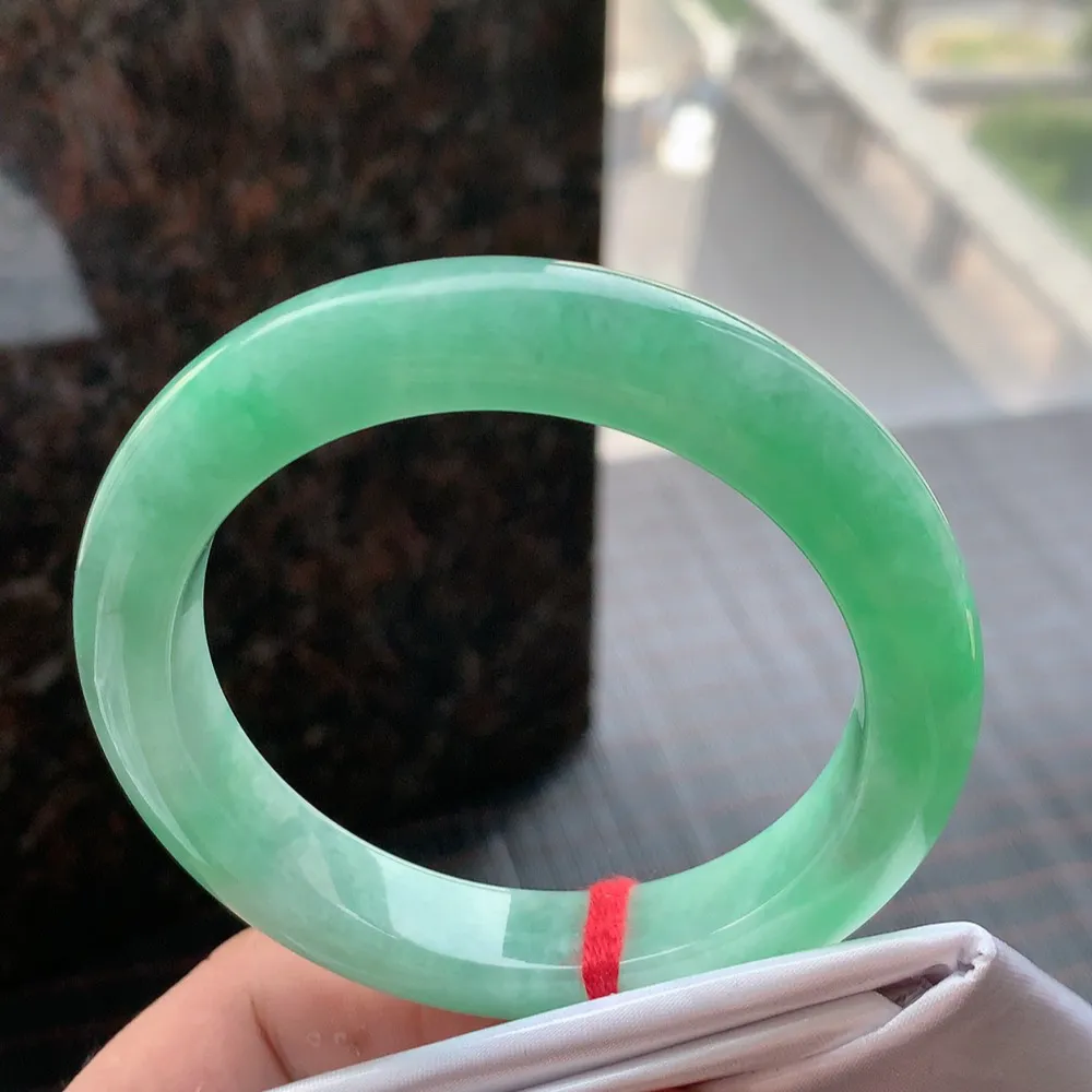 正圈冰糯翠绿 无瑕 尺寸:55.5/11.4/9.3 色好