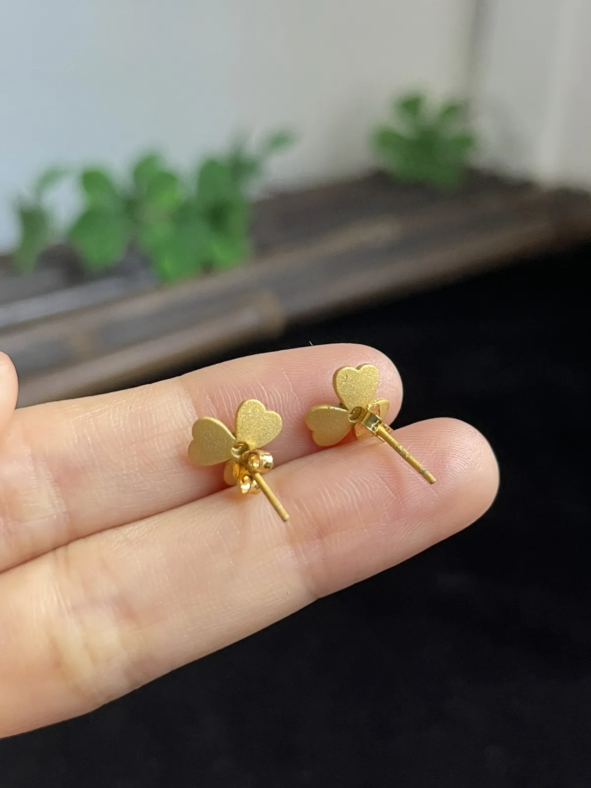 翡翠耳钉，印记：S925