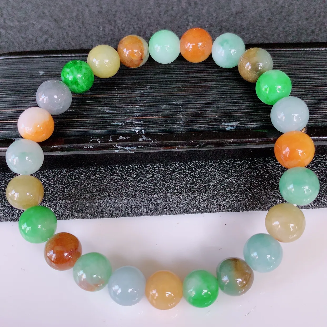 自然光实拍，冰润多宝翡翠手链，多彩翡翠手串，颜色丰富，料子细腻，高档大气，自戴送礼佳品！#46.28取一尺寸7.5