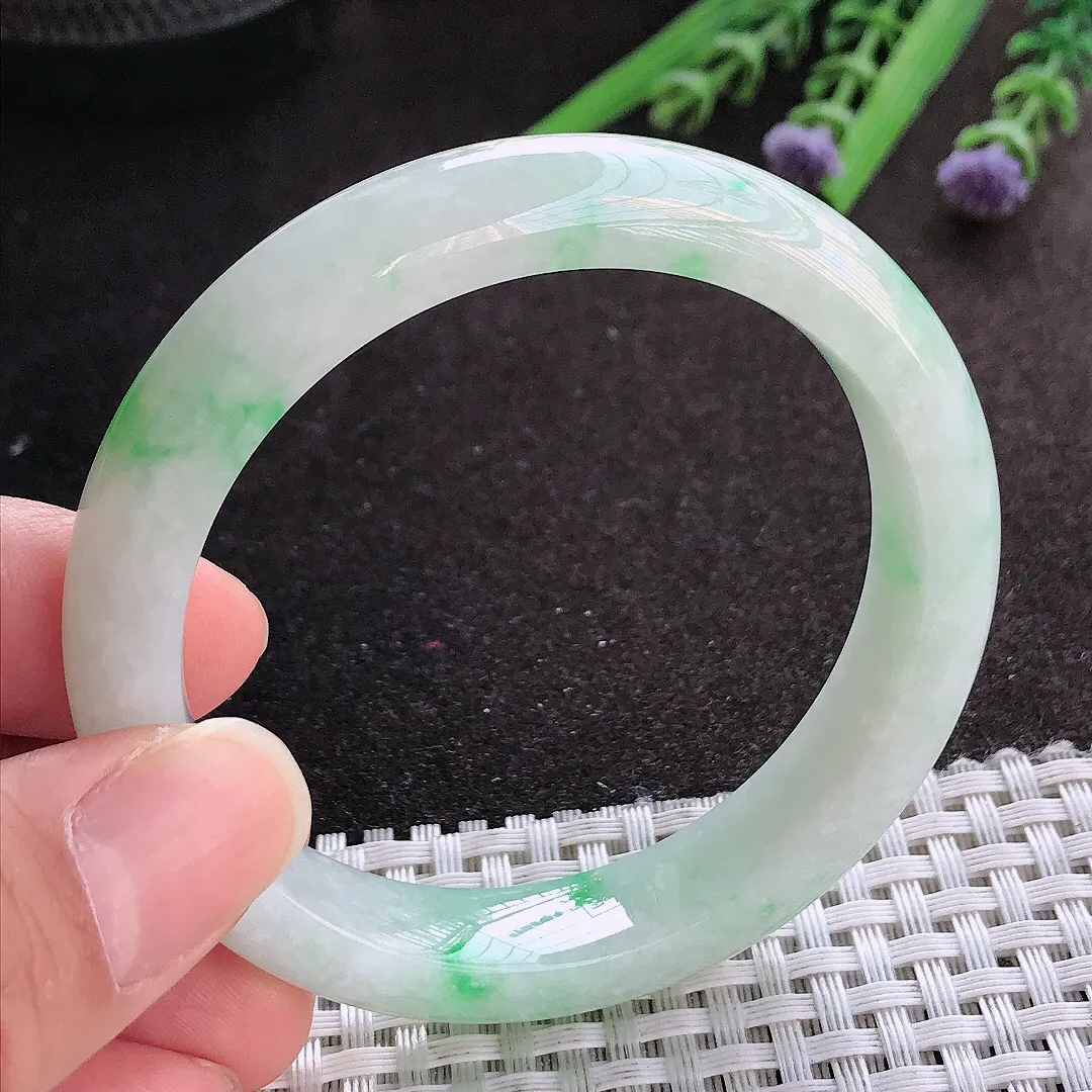 实拍A货翡翠53.5/11.6/8.1老坑精美冰润飘阳绿手镯宽边玉镯手环