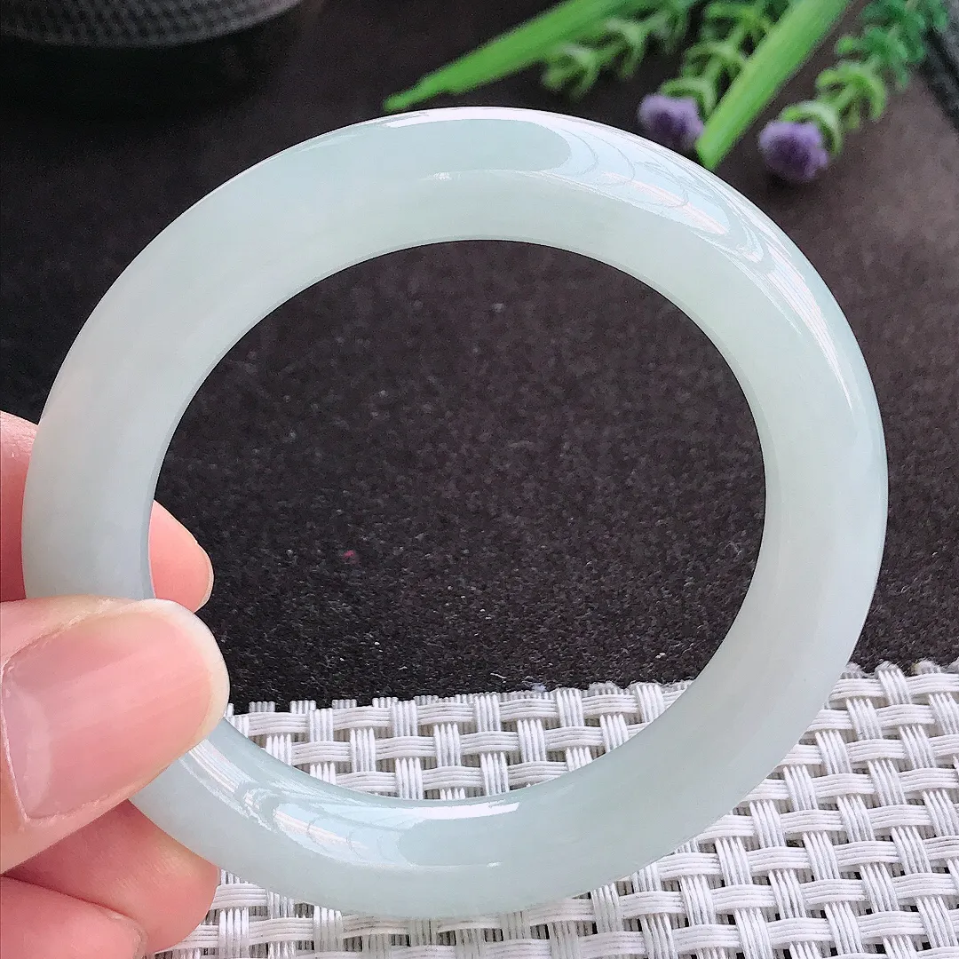 实拍A货翡翠52/10.2/10老坑秀气冰润冰晴圆条手镯玉镯手环