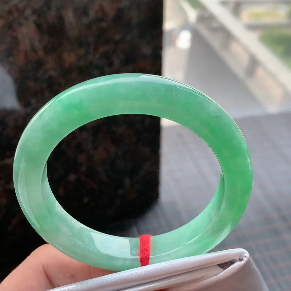 正圈冰糯翠绿 无瑕 尺寸:55.5/11.4/9.3 色好