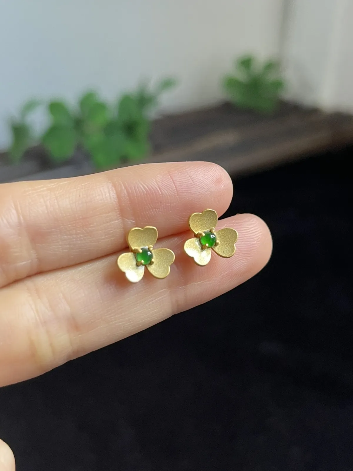 翡翠耳钉，印记：S925