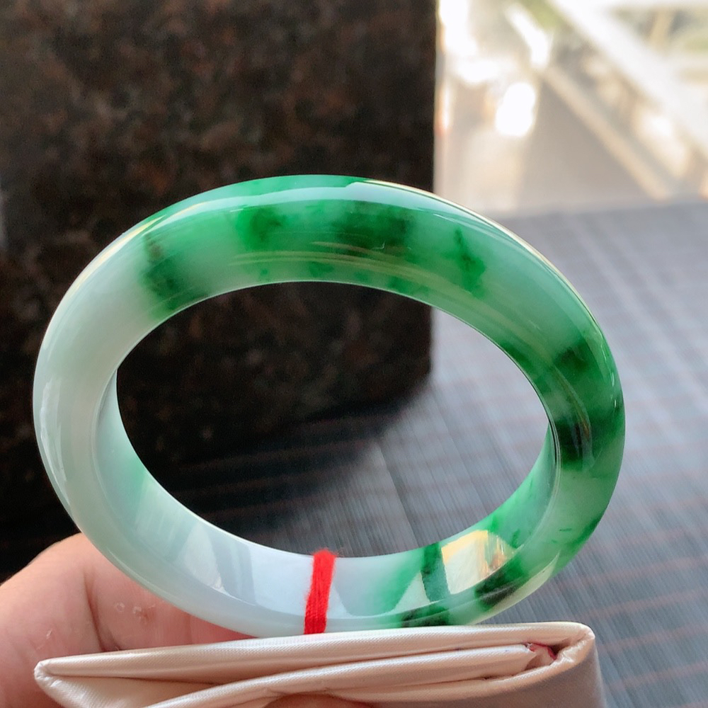 正圈一大节辣绿 无瑕 尺寸:57.1/13.1/9.7 色辣