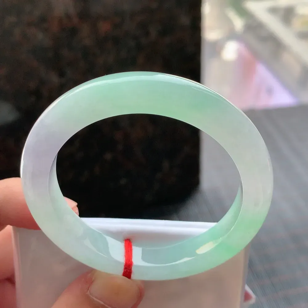 正圈冰春彩 无瑕 尺寸:50.9/9.8/8.4 种色兼备