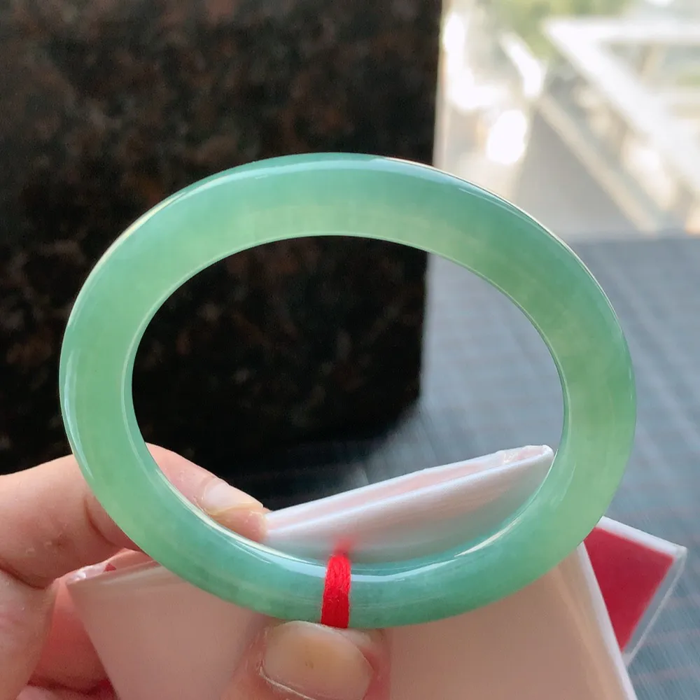 圆条冰绿 无瑕 尺寸:52.6/8.4 冰润🥰🥰