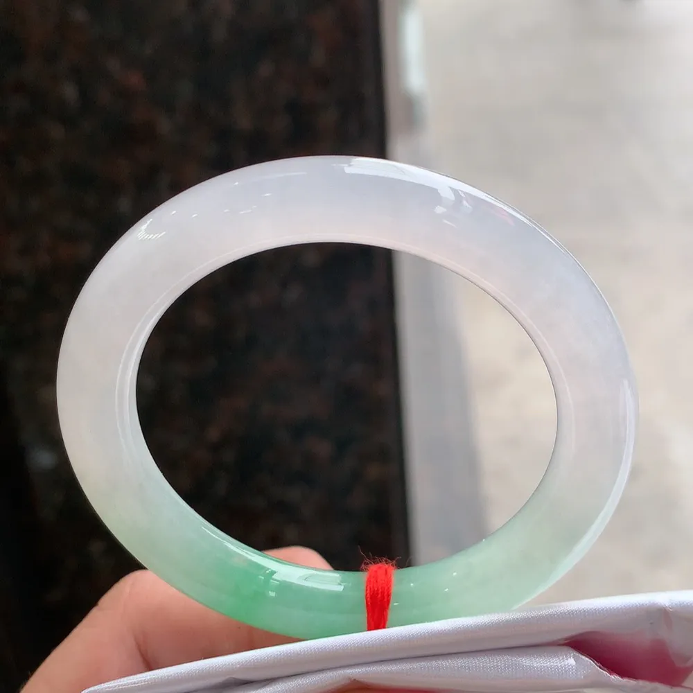 圆条冰翠绿 无瑕 尺寸:52.1/9.4 色好