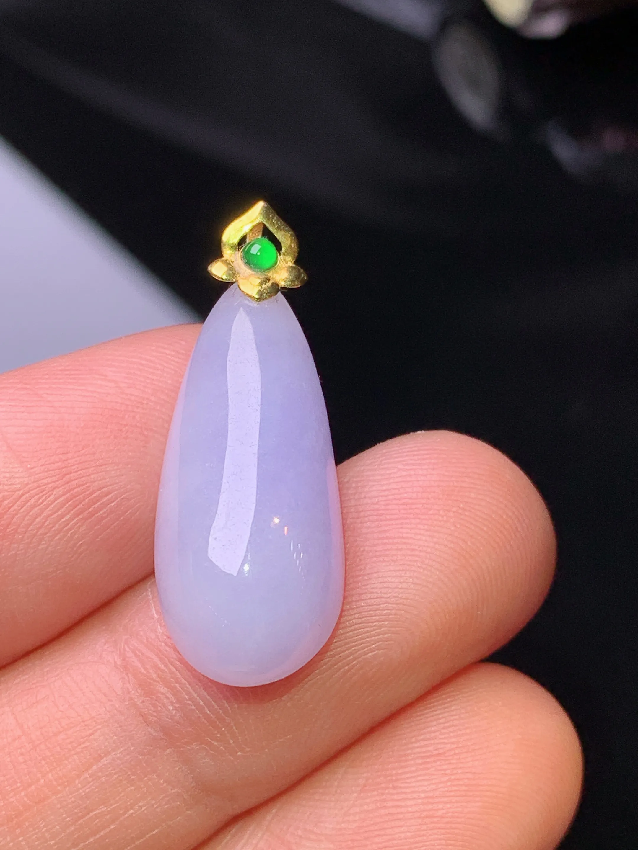 18k金镶嵌紫罗兰福瓜吊坠 玉质细腻 色泽清新艳丽 整体尺寸26.2*9.8*7.2