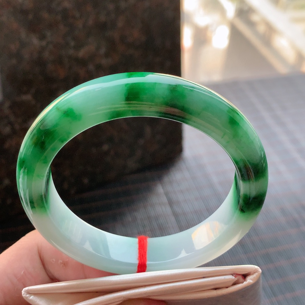 正圈一大节辣绿 无瑕 尺寸:57.1/13.1/9.7 色辣